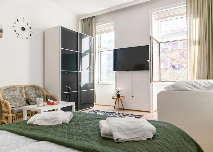 Comfortable Private Near Danube And Millennium Διαμέρισμα *