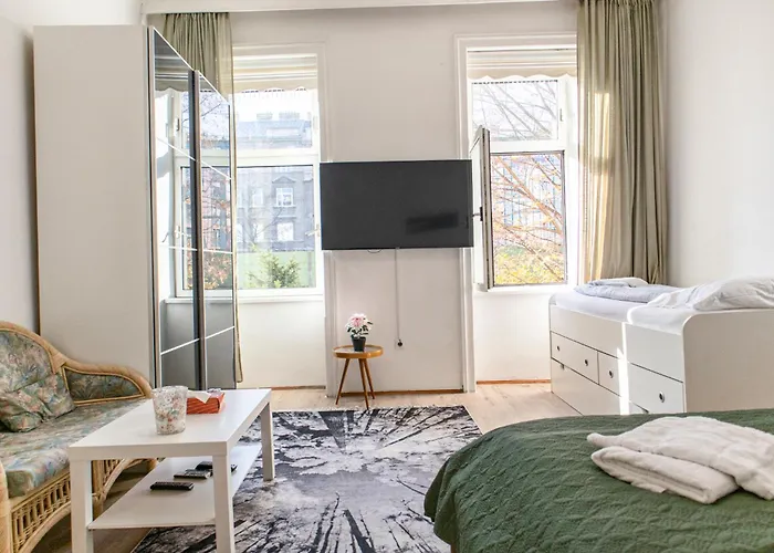 Comfortable Private Near Danube And Millennium Διαμέρισμα *